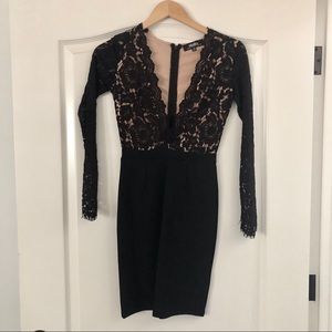 BLACK LACE LONGSLEEVE BODICON DRESS